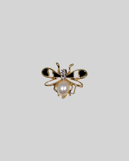 CHARMS BEE
